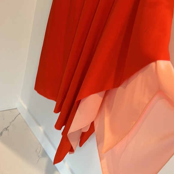 BOSS beautiful coral dress with peach liner. Size 2 - Picture 2 of 4